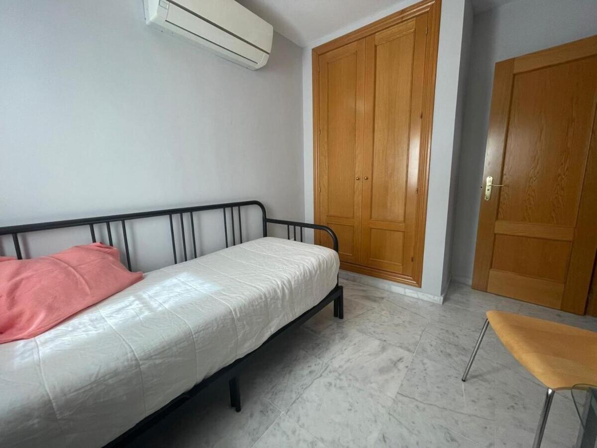 Calu Homes Duplex Cerca Playa De Huelin Μάλαγα Εξωτερικό φωτογραφία