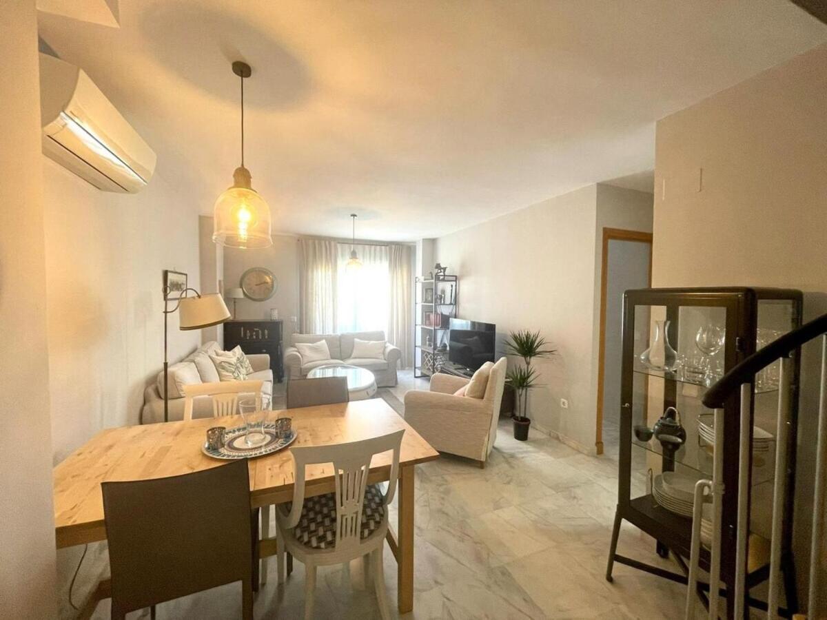 Calu Homes Duplex Cerca Playa De Huelin Μάλαγα Εξωτερικό φωτογραφία